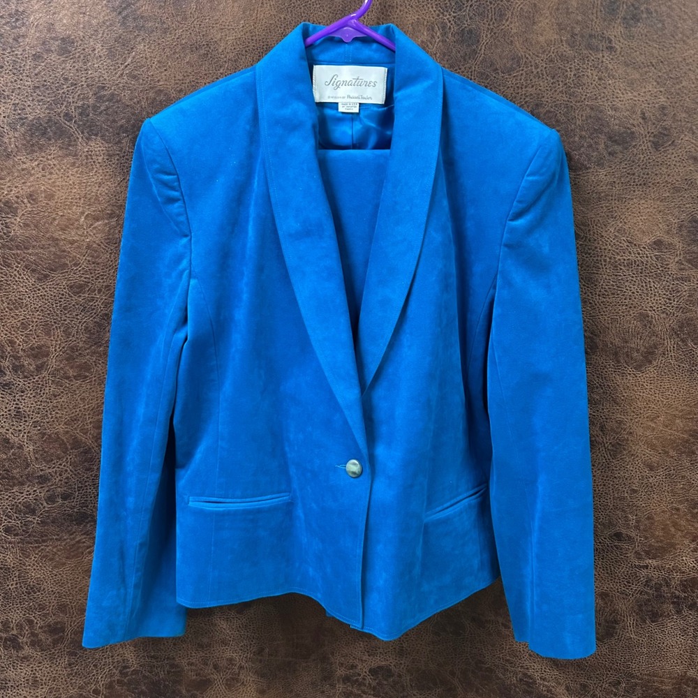 Signatures by Russell Taylor Vintage UltraSuede‎ Fabric 2-Piece Suit